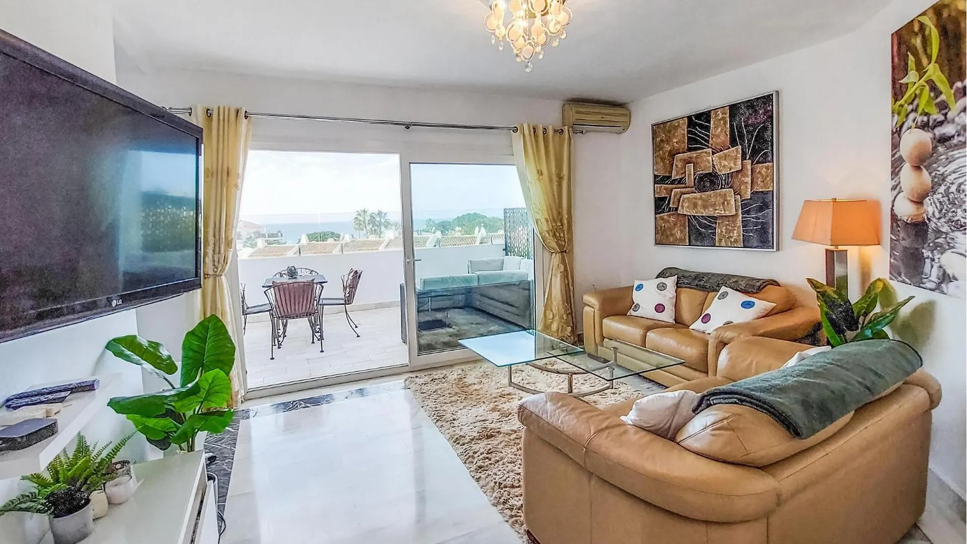 3 Bedroom Amazing Apartment In Calahonda Sitio de Calahonda İspanya
